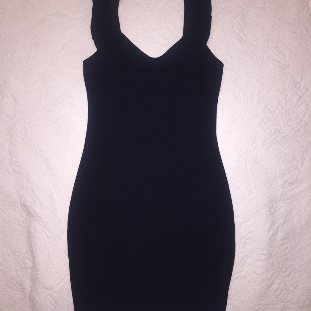 Black bodycon dress
